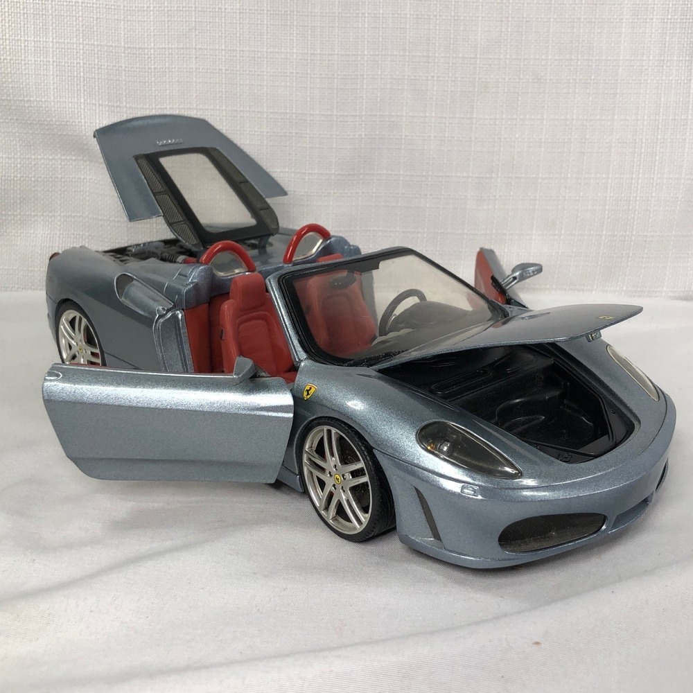 Hot Wheels Ferrari F430 Spider‎ 1:18 Diecast Model Car Metallic Silver